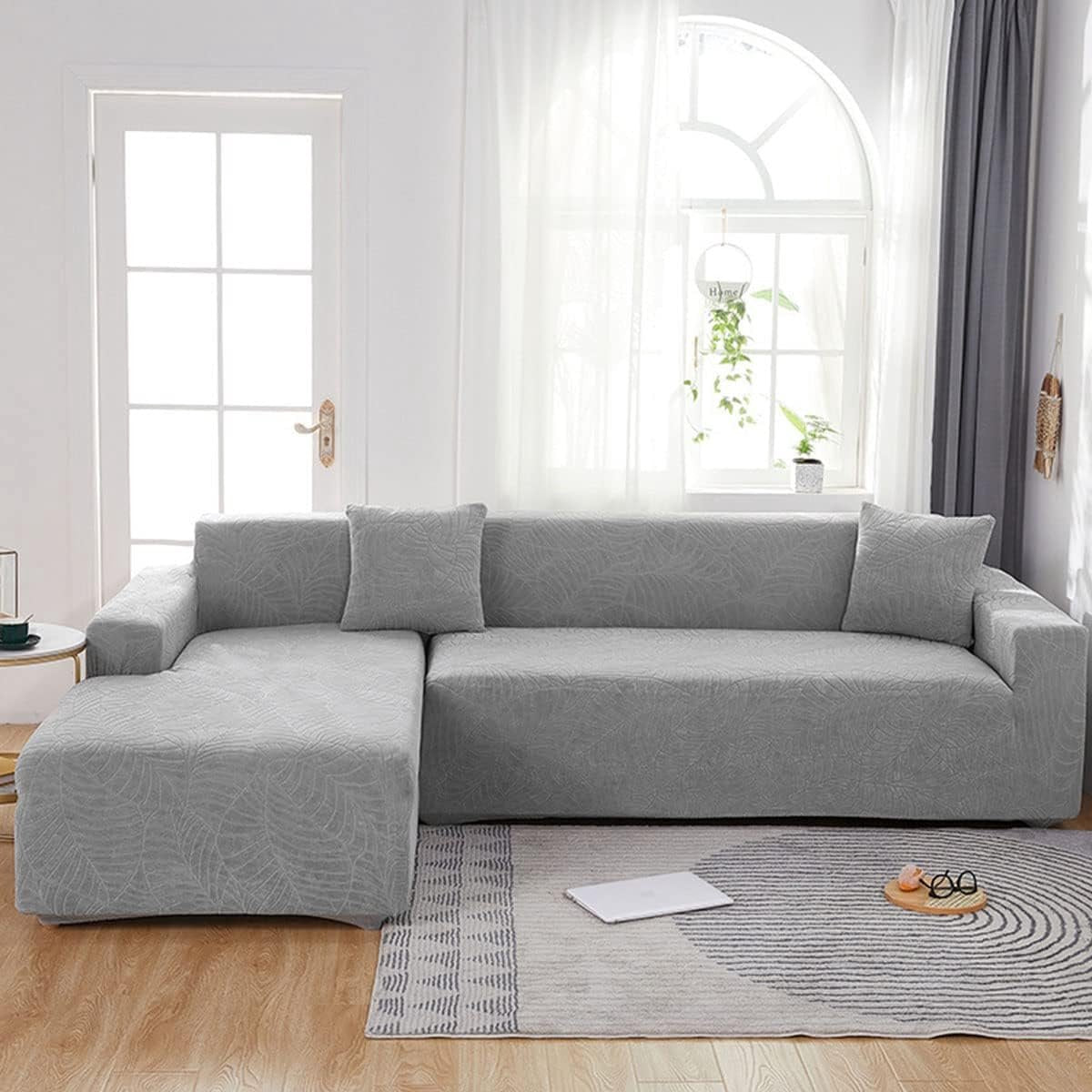 Waterproof sofa cover - Light grey jacquard leaf pattern - For 4-seater sofas (235-300 cm)