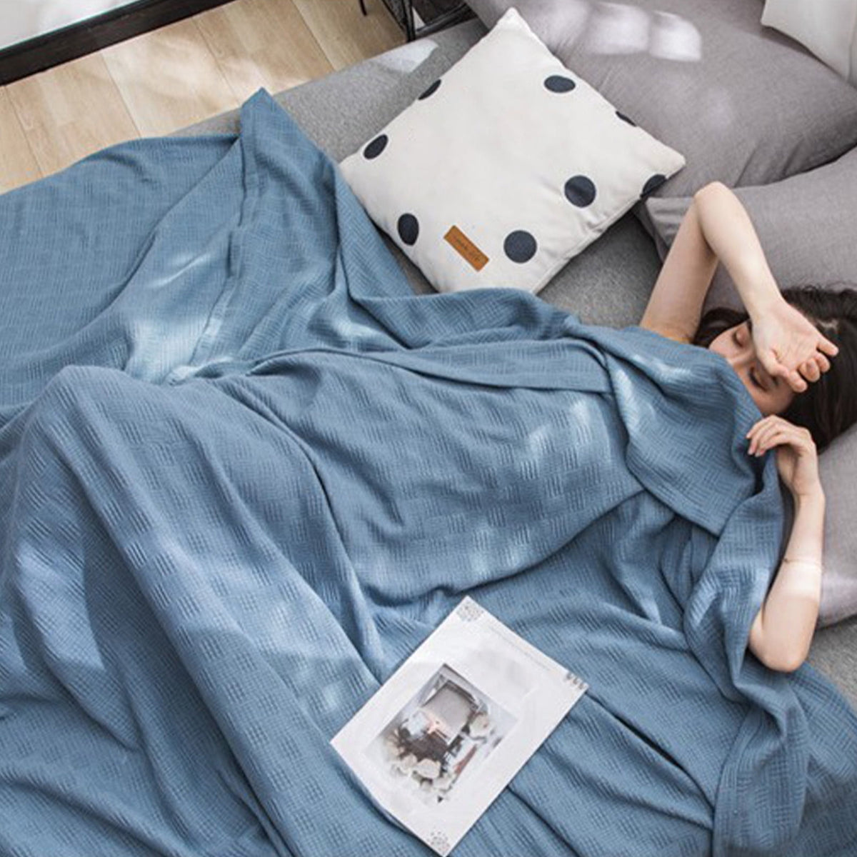 59x39" 100% Cottons Blanket, Soft and Breathable Bed Blanket, Multi-functional Bed Blanket for All Season, Machines Washable Bed Couch for Home Living Room Bedroom Office Travel Blue